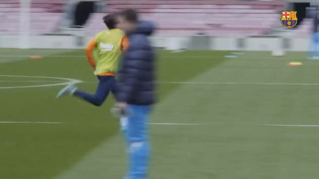 Barça train at the Camp Nou